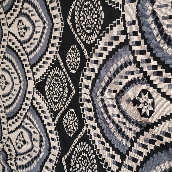 Beautiful Taylor Dress Medium.  Black.  Tan.  Grey. - Picture 5 of 8